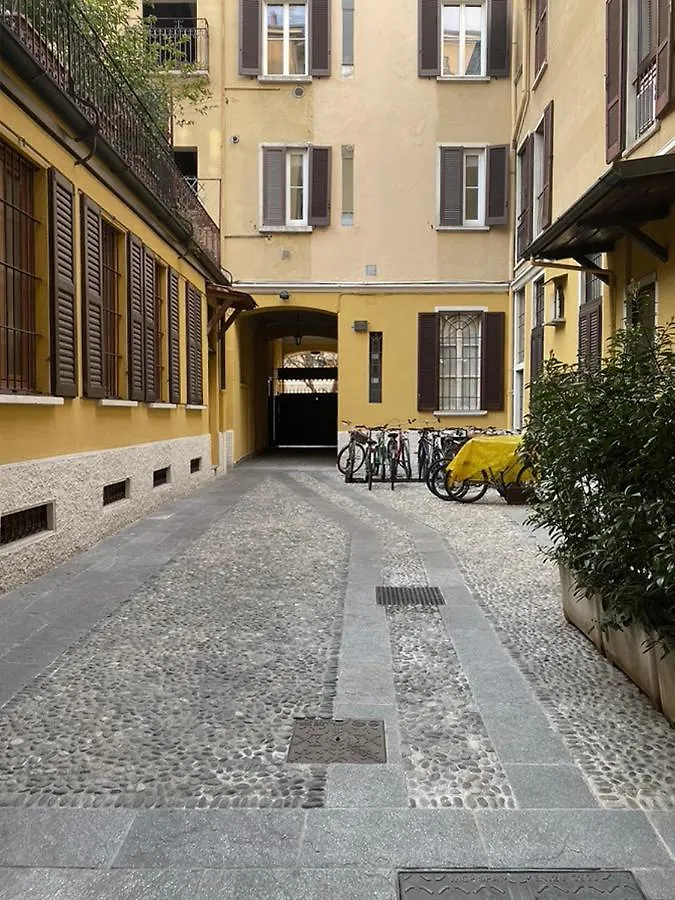 Bilocale Di Design Con Vista In Crocetta Quadronno Apartment Milan