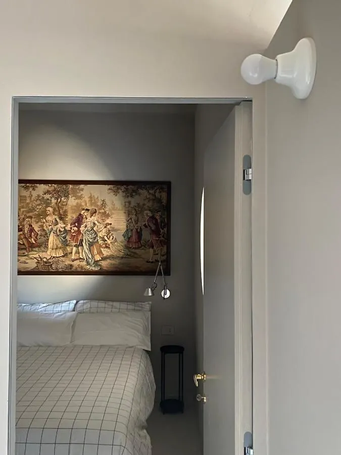 Bilocale Di Design Con Vista In Crocetta Quadronno Apartment Milan